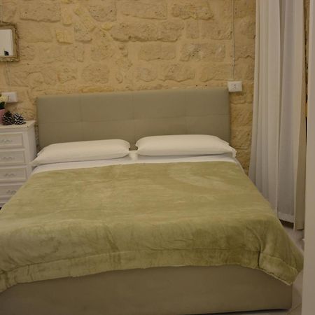 Hotel Dimora Del Carmine à Bari Extérieur photo