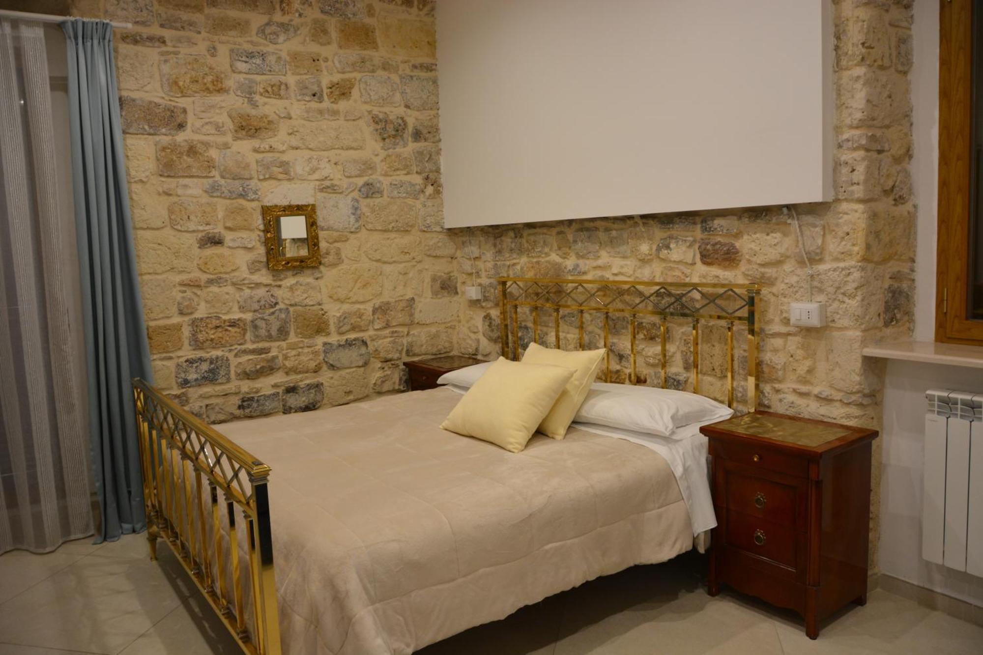 Hotel Dimora Del Carmine à Bari Extérieur photo