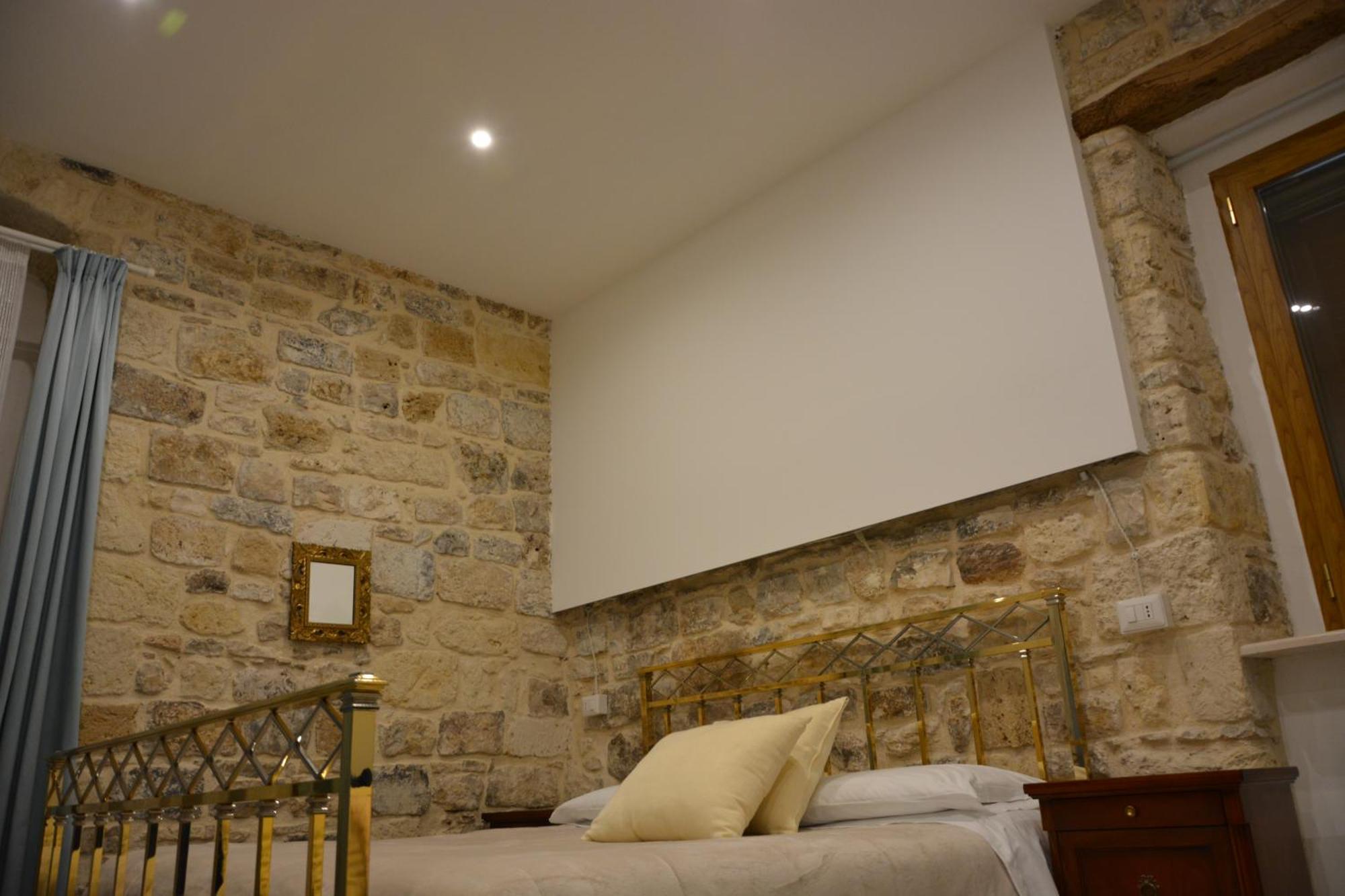Hotel Dimora Del Carmine à Bari Extérieur photo