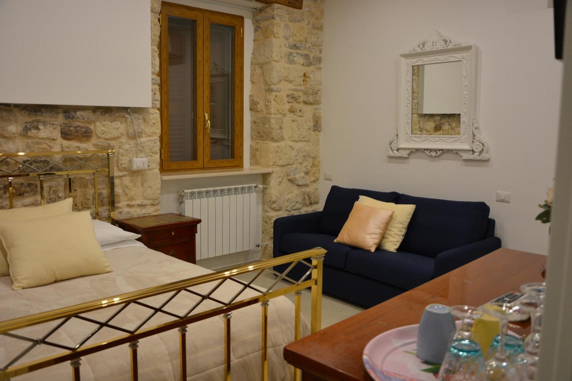 Hotel Dimora Del Carmine à Bari Extérieur photo