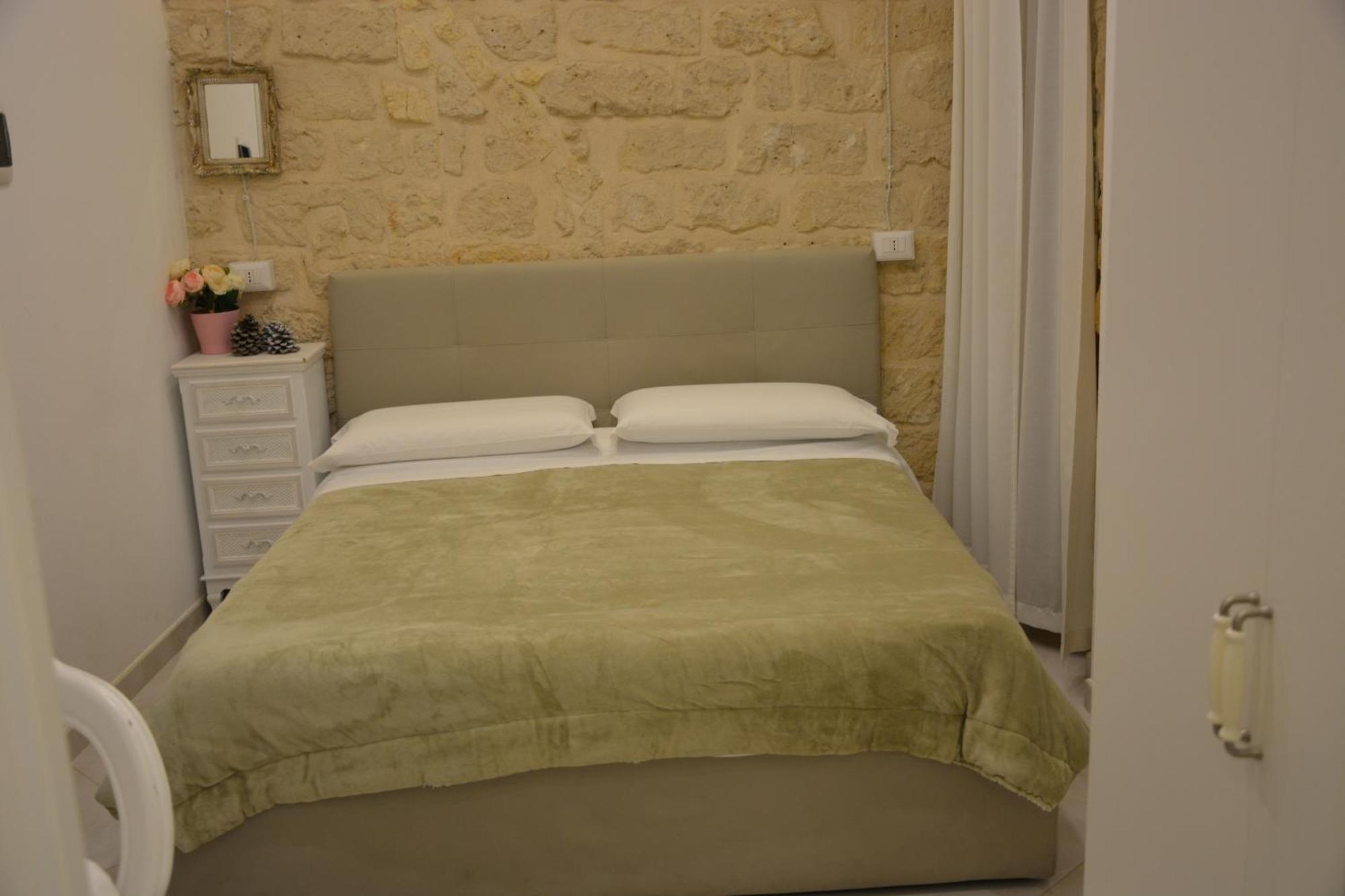 Hotel Dimora Del Carmine à Bari Extérieur photo